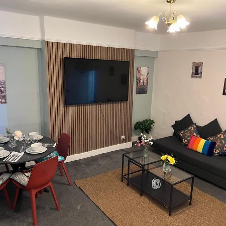 2-Bedroom Plus Living Room Flats Near Edgware Road ลอนดอน ภายนอก รูปภาพ