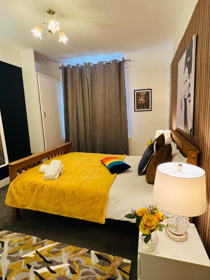 2-Bedroom Plus Living Room Flats Near Edgware Road ลอนดอน ภายนอก รูปภาพ