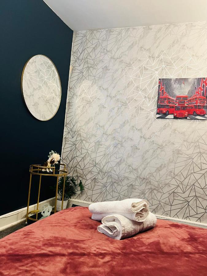 2-Bedroom Plus Living Room Flats Near Edgware Road ลอนดอน ภายนอก รูปภาพ