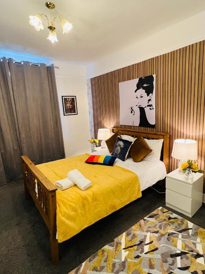 2-Bedroom Plus Living Room Flats Near Edgware Road ลอนดอน ภายนอก รูปภาพ