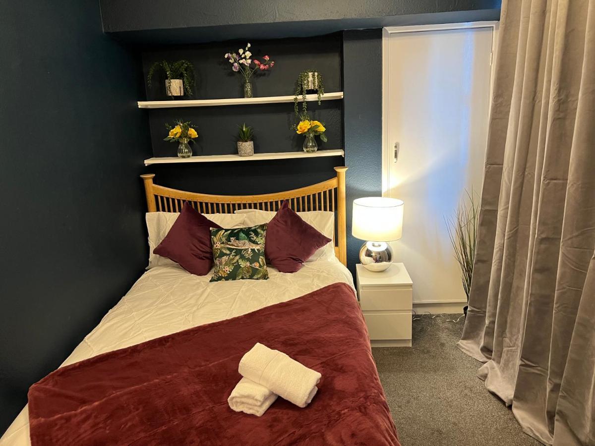 2-Bedroom Plus Living Room Flats Near Edgware Road ลอนดอน ภายนอก รูปภาพ