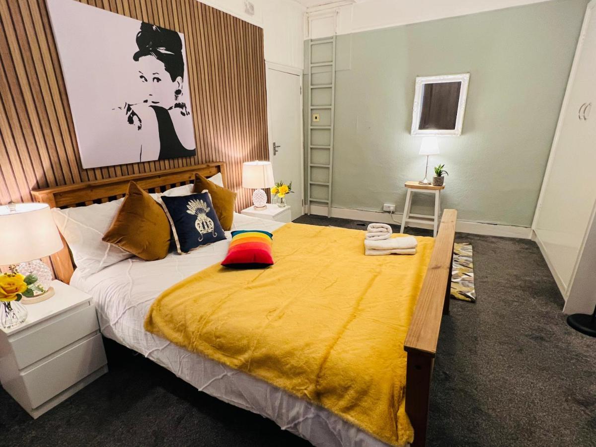 2-Bedroom Plus Living Room Flats Near Edgware Road ลอนดอน ภายนอก รูปภาพ