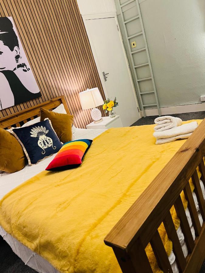 2-Bedroom Plus Living Room Flats Near Edgware Road ลอนดอน ภายนอก รูปภาพ